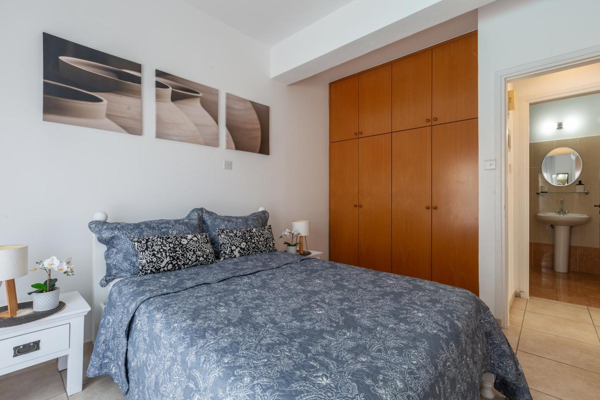 Beautiful One Bed Apartment In Пафос Екстериор снимка